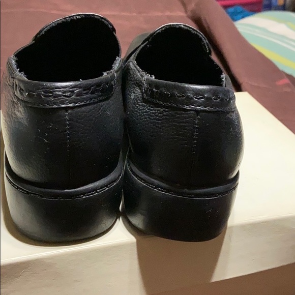 Women’s Black Slipon Loafers. EUC! - Picture 4 of 6